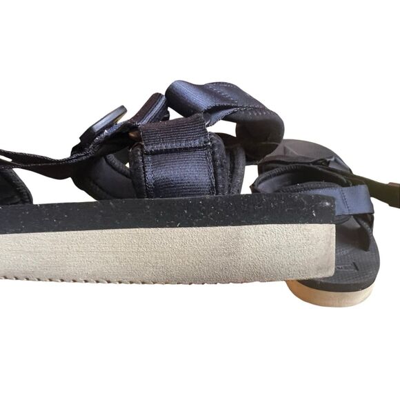 Men’s black Suicoke Depa-v2 sandals sz 11